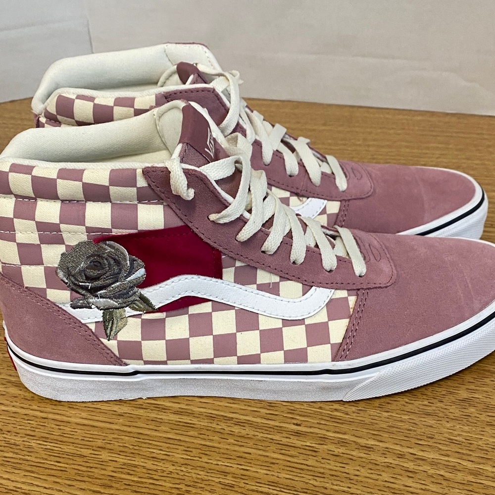 Vans Women's Rose Checkered High-Top Sneakers - Picture 5 of 11